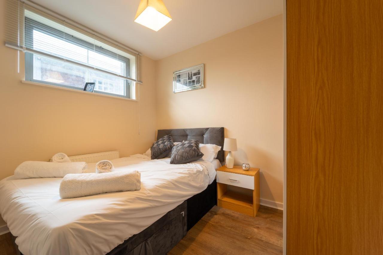 Luxury 2 Bed Apartment - Near Heathrow, Legoland, Windsor Slough Luaran gambar
